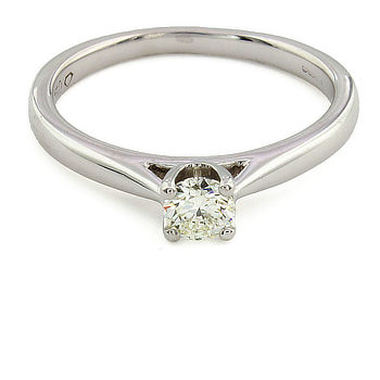 18ct white gold Diamond solitaire Ring size L